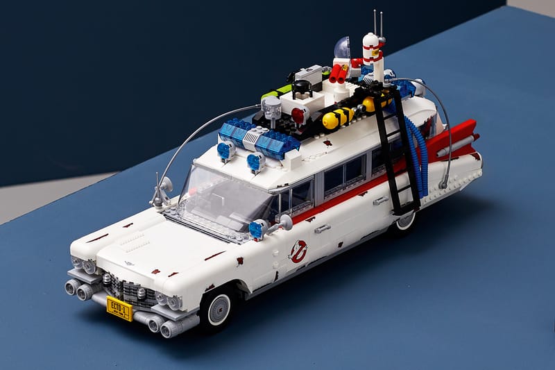 LEGO 2 352 Piece Ghostbusters ECTO 1 Kit Hypebeast