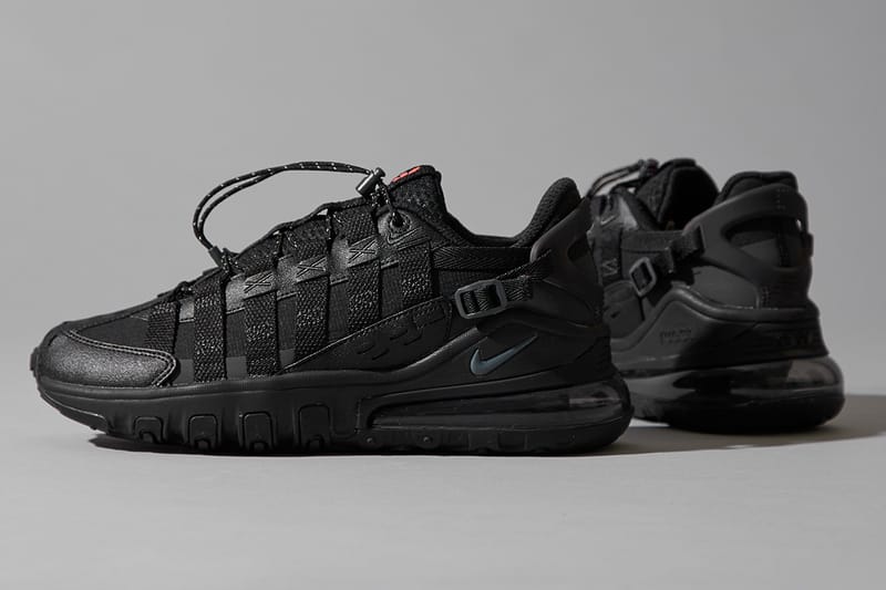 Air max hotsell react triple black