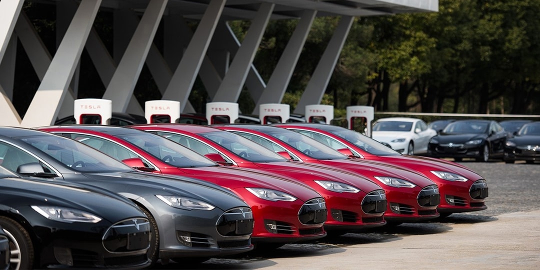 Рыночная стоимость Tesla впервые превысила 500 миллиардов долларов США после 550% роста в 2020 году