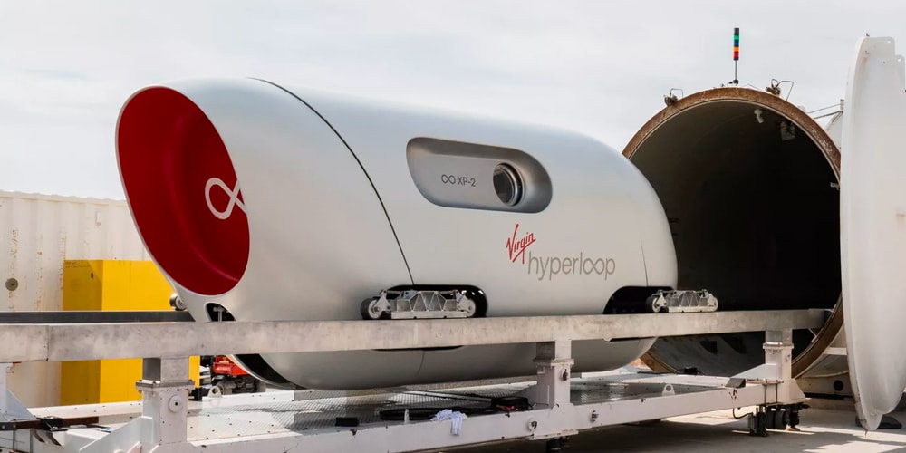 Virgin Hyperloop открывает новые горизонты, успешно проведя испытания на пассажире
