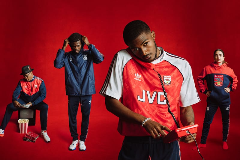 Arsenal sweatshirt online adidas