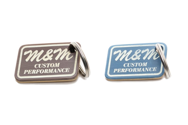 M&M CUSTOM PERFORMANCE FURNITUREロゴ入りスツール M&M Furniture