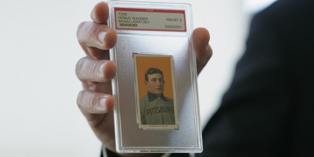 Бейсбольная карточка Хонуса Вагнера 1909 года продана за 3,7 миллиона долларов