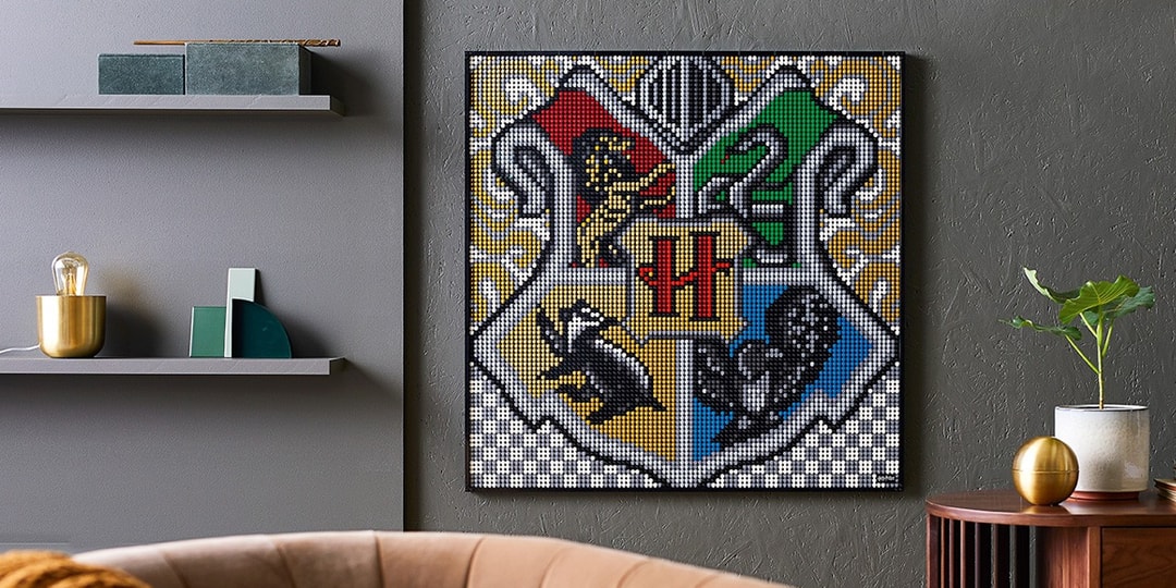 Последняя коллекция LEGO «Гарри Поттер» позволяет украсить стены гербом Хогвартса
