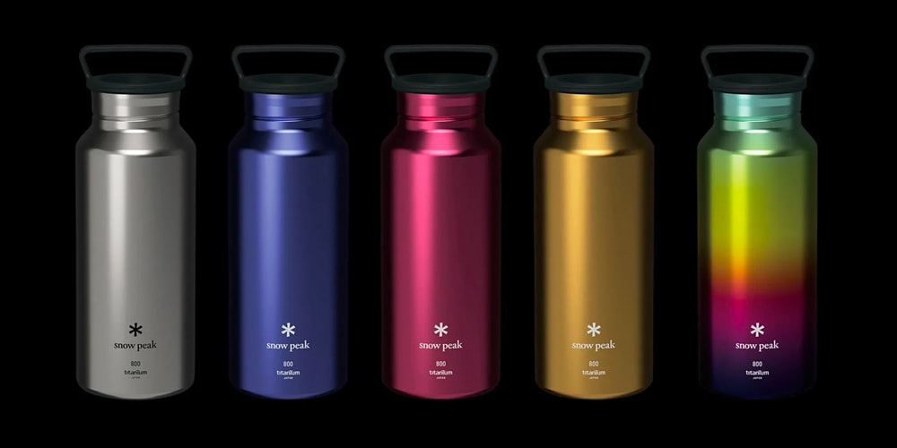 Snow Peak представил новые красочные титановые бутылки для воды Aurora