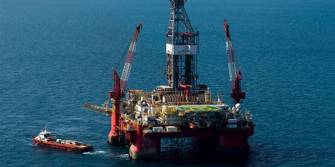 SpaceX Offshore Oil Rig Launch Pad Conversion Info | Hypebeast