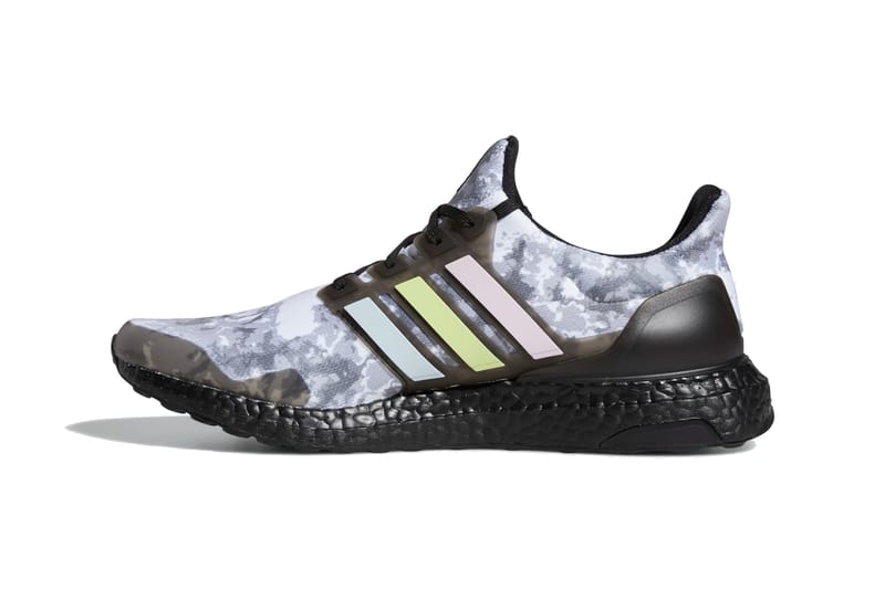 Blue tint outlet core black ultraboost