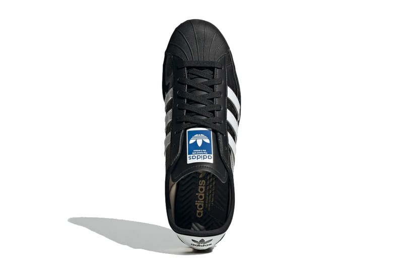 Adidas shoes qr code negro best sale