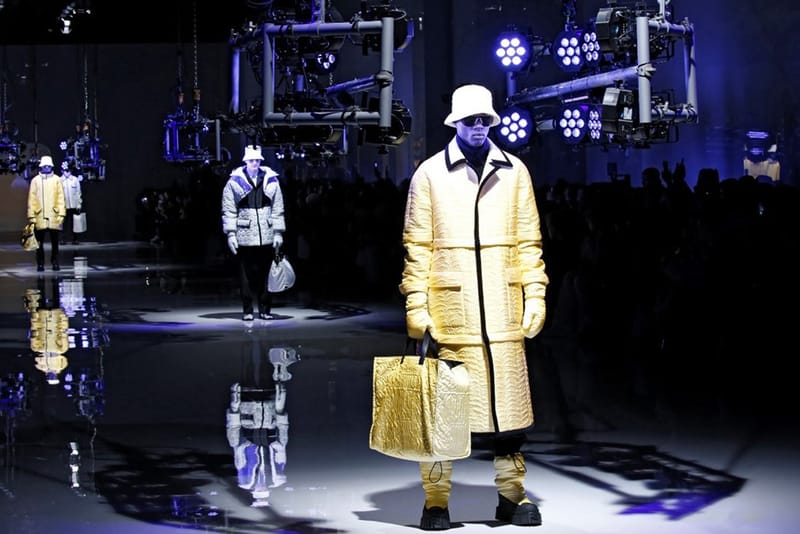 【FENDI】2020ss シアー パネル切替 デザイン ギャバジン ジャケット Fendi x ANREALAGE FW20 Photochromic Collaboration | Hypebeast