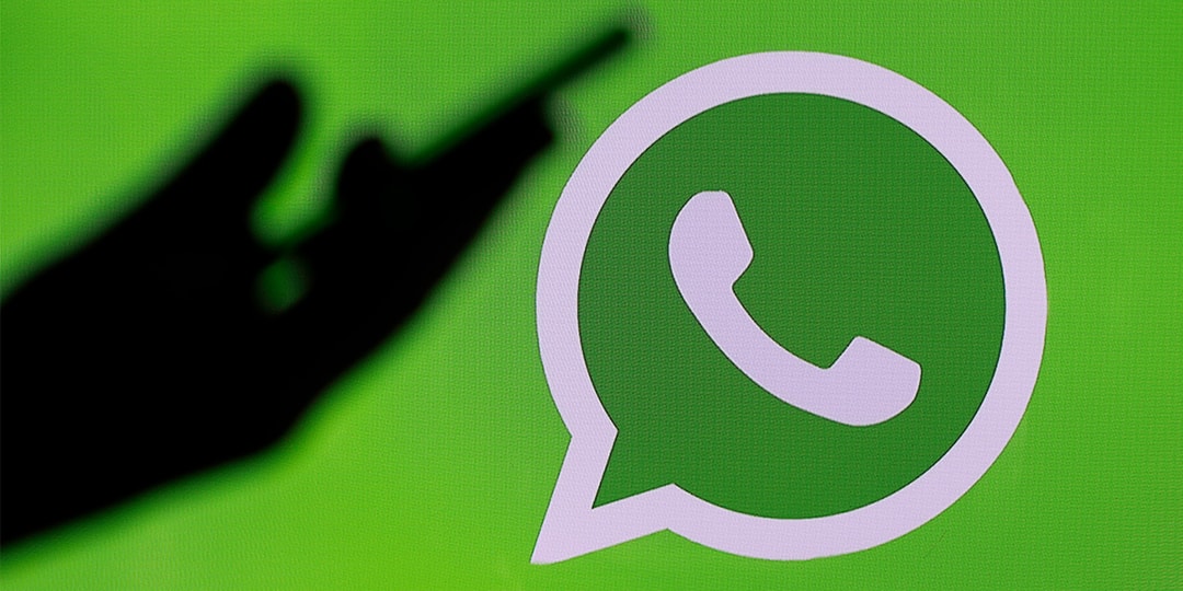WhatsApp теперь требует от пользователей делиться личными данными с Facebook