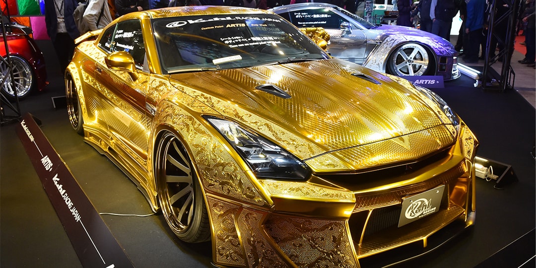 Полностью выгравированный золотой Nissan GT-R от Kuhl Racing выставлен на продажу
