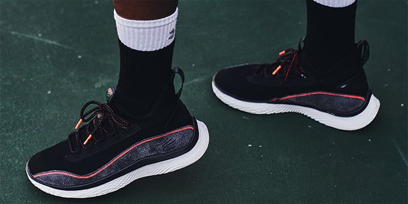 CURRY FLOW 8ブラック 27 Under Armour Curry Flow 8 Black White Basketball 3023085-002