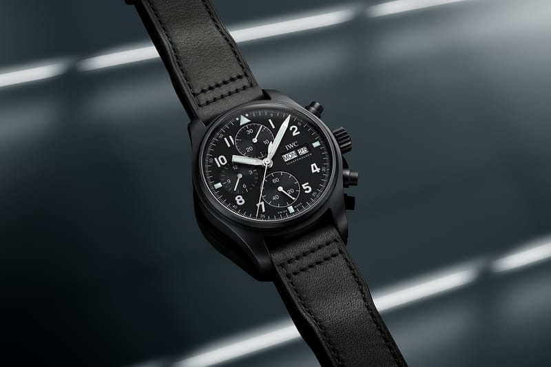 Chronograph pilot outlet watch