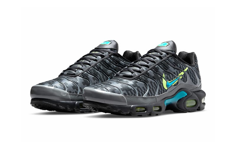 Nike air max hot sale plus digi camo