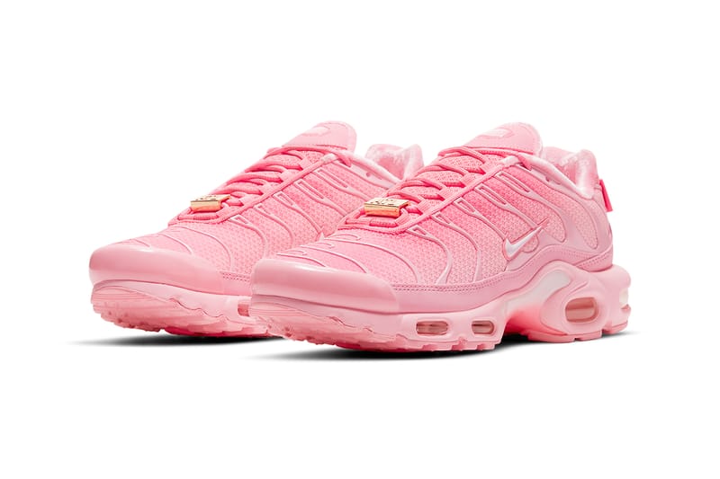 Pink hotsell tn vapormax