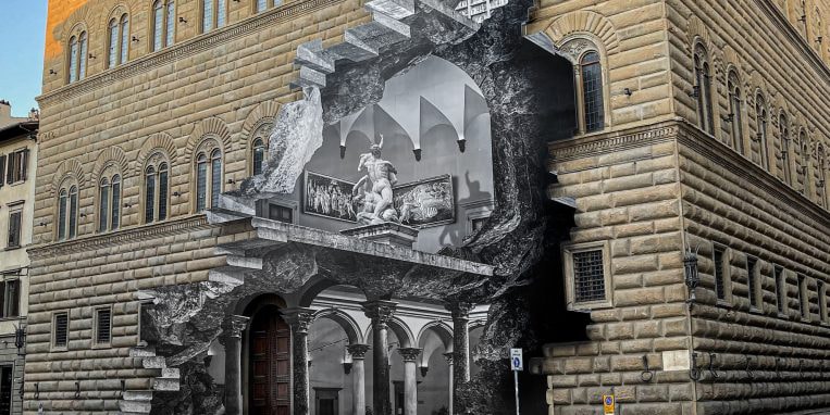 Массивный коллаж JR из пшеничных паст на фасаде закрытого музея Флоренции