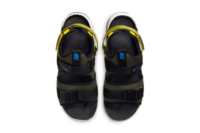 Nike sandals with back strap hot sale