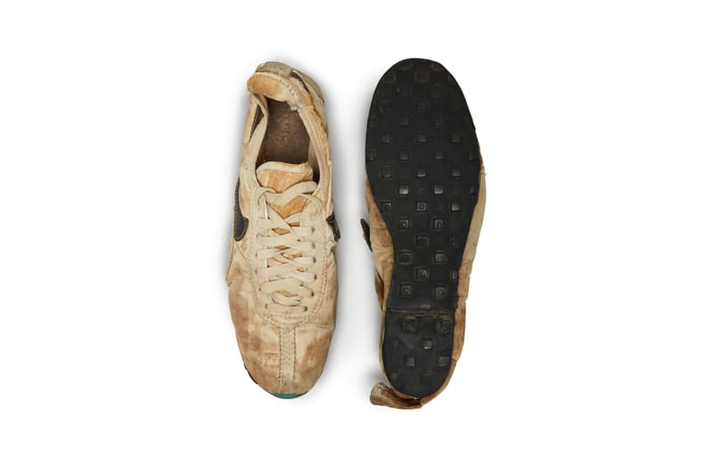 Nike waffle moon on sale shoes