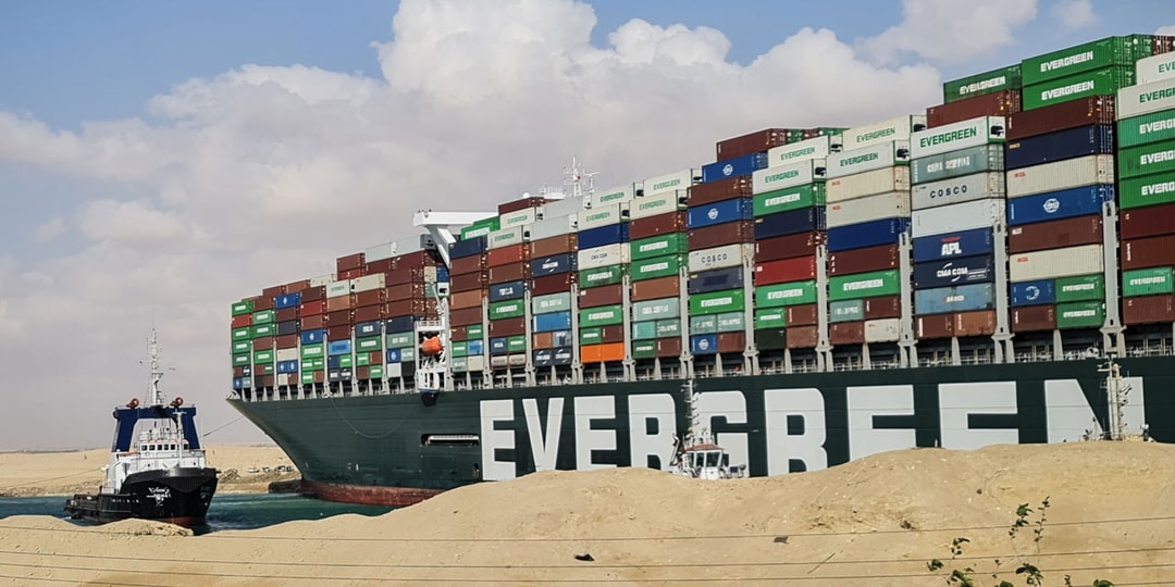 Египет конфисковал когда-либо данное судно в Суэцком канале и требует 916 миллионов долларов США