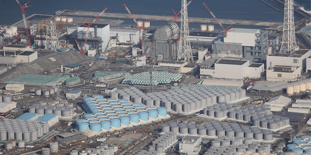 Япония начнет сбрасывать воду с АЭС Фукусима в море в 2023 году