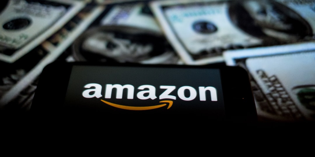 Amazon заработала во время пандемии больше прибыли, чем за последние три года
