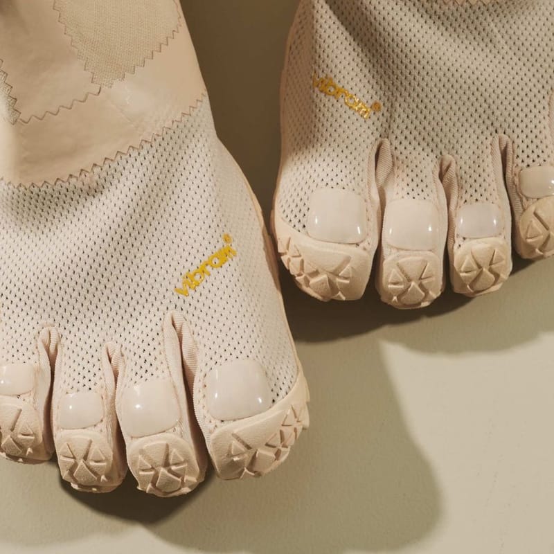 Finger hot sale feet shoes