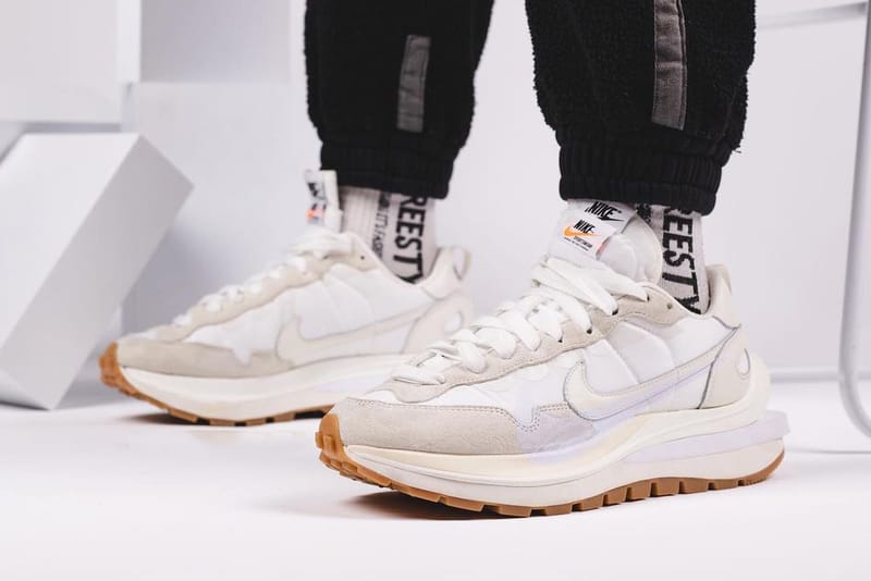 クリアランス最安値 sacai × Nike Vapor Waffle White Gum - 靴