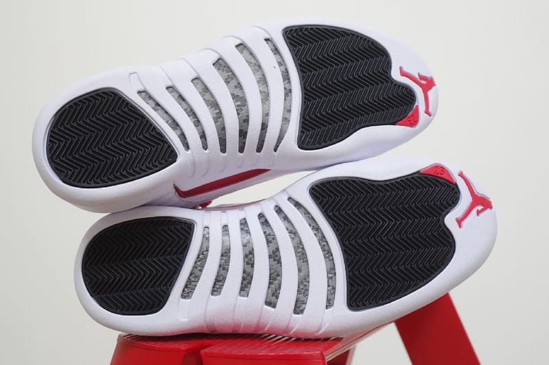 Jordan 12 outlet bulls release date