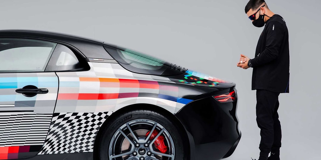 Фелипе Пантоне украшает Alpine A110S нарисованным вручную пиксельным узором