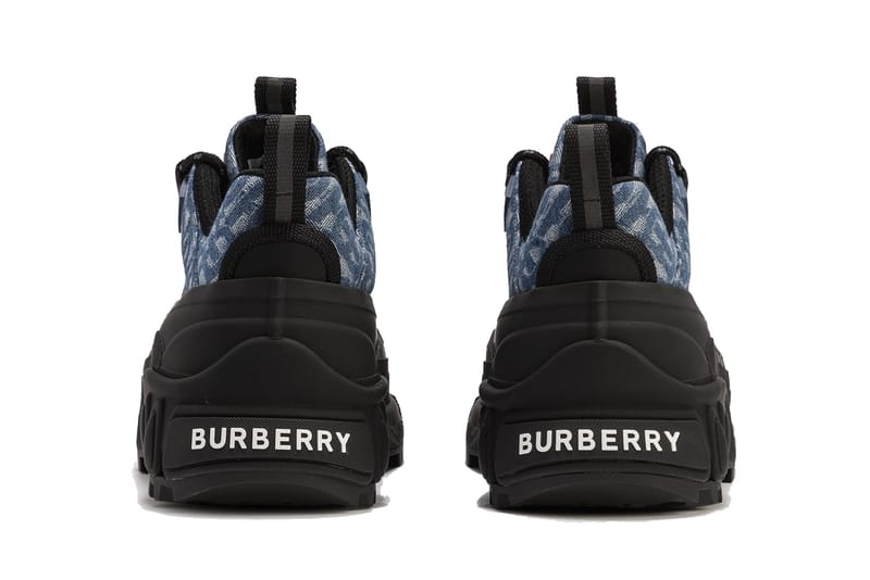 Burberry x clearance nike zoom