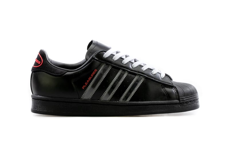 Black and red superstar 2025 adidas