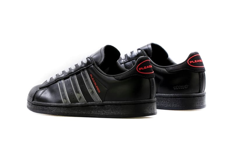 Superstar black shop with red stripes