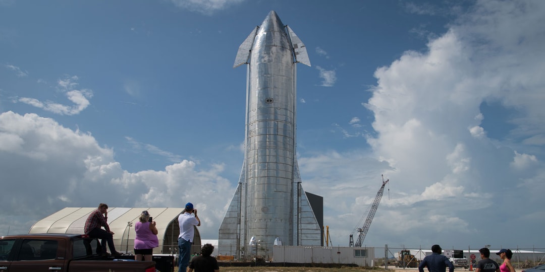 Илон Маск заявил, что океанский космодром SpaceX «Деймос» запустит звездолет в 2022 году