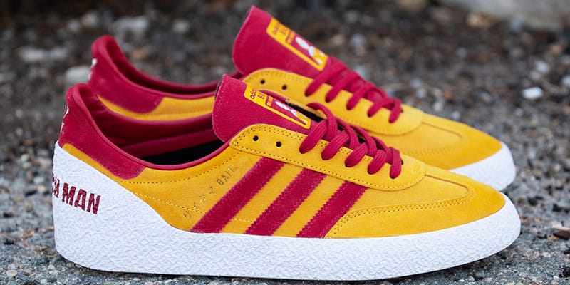 Adidas montreal store 76 red