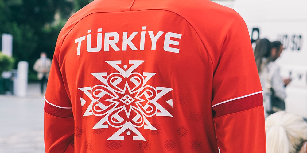 Буньямин Айдын разработал монограмму для олимпийской формы сборной Турции