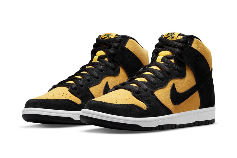 nike dunk goldenrods