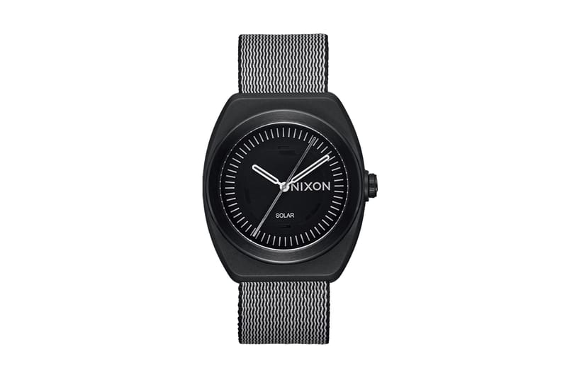 Nixon plastic 2024 watch