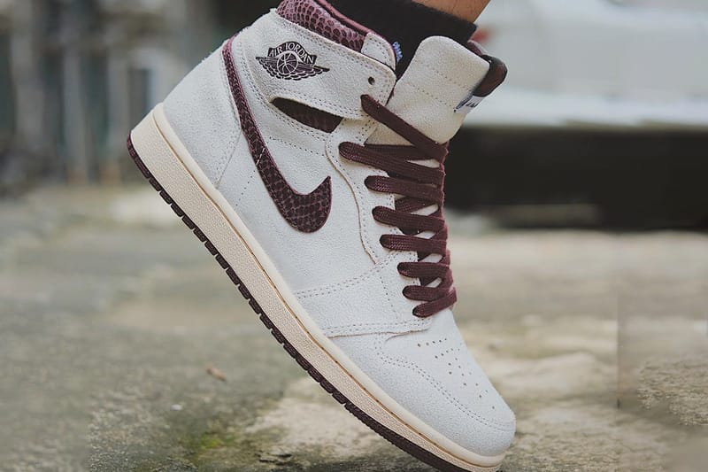 Jordan 1 shop burgundy suede