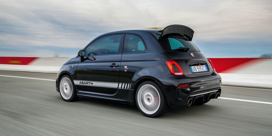 К этому заднему крылу Aero-Mad прикреплен Abarth 695 Esseesse