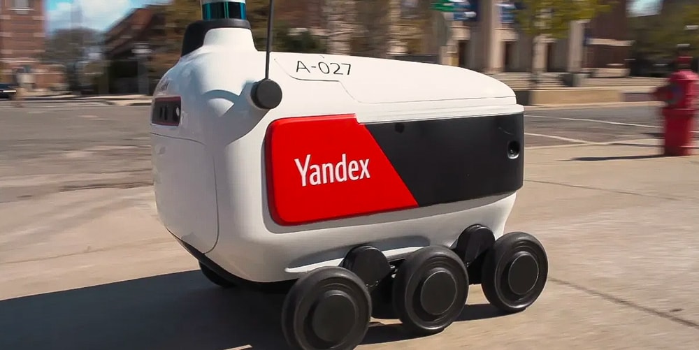 GrubHub и Яндекс представили роверы для доставки еды в кампусы колледжей