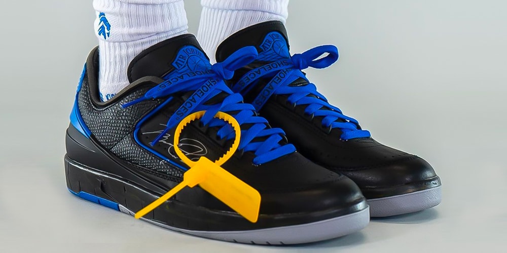 Взгляните на кроссовки Off-White™ x Air Jordan 2 Low «Black/Blue» пешком.