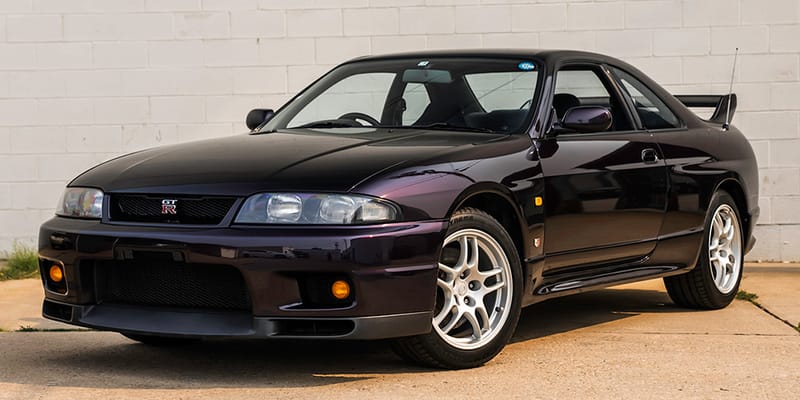 Nissan Skyline GT-R R33 in 