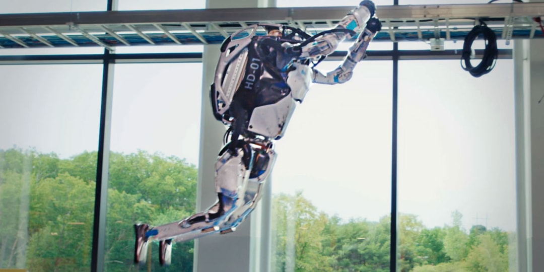 Посмотрите, как роботы Atlas от Boston Dynamics доминируют на паркуре