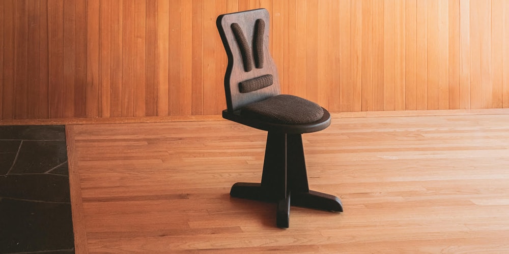 Бывший дизайнер YEEZY изготовил стул в Гринсборо в честь сидячих забастовок за гражданские права