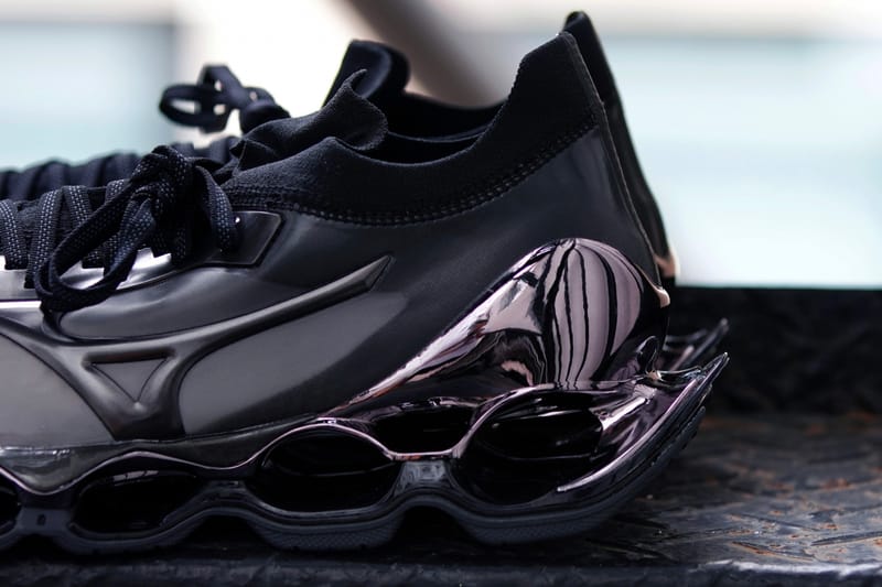 Mizuno WAVE PROPHECY SORAYAMA Dark Closer Look Hypebeast