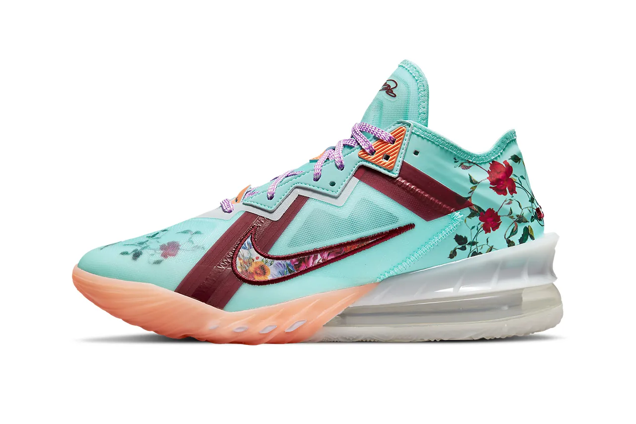 Lebron james 2025 flower shoes