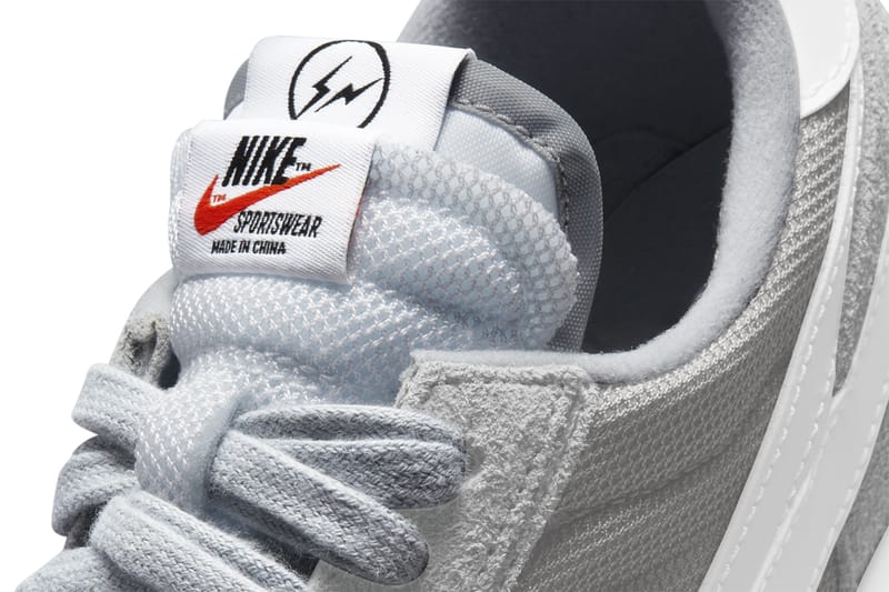 sacai fragment Nike LDWaffle Light Smoke Grey DH2684-001 | Hypebeast