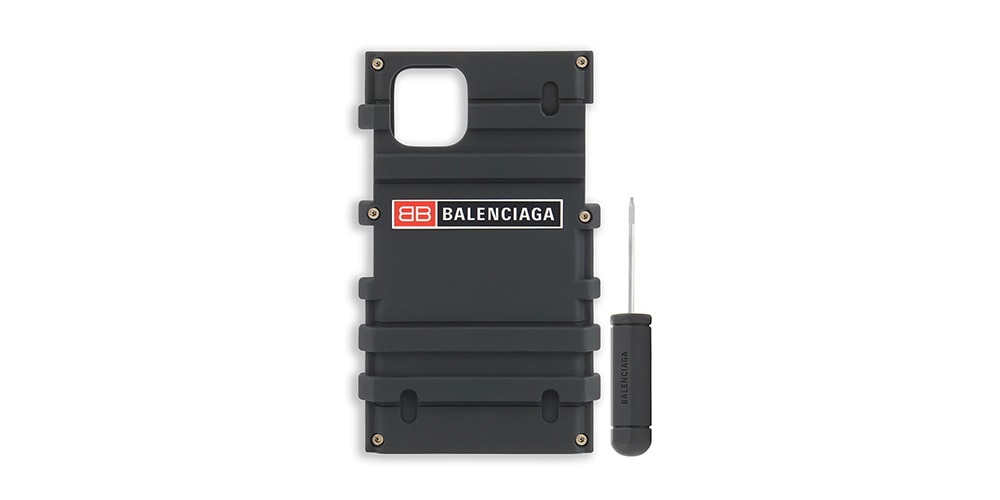 Balenciaga выпускает чехол для инструментов для Apple iPhone 12 и 12 Pro