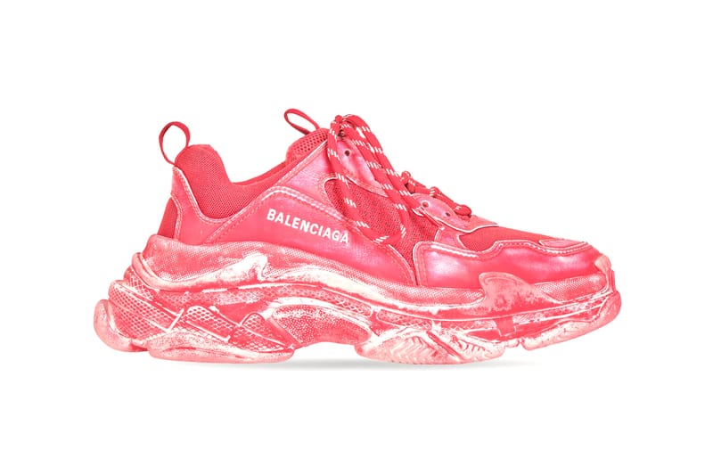 Red balenciaga best sale sneakers triple s