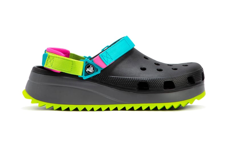 crocs hiker clog black